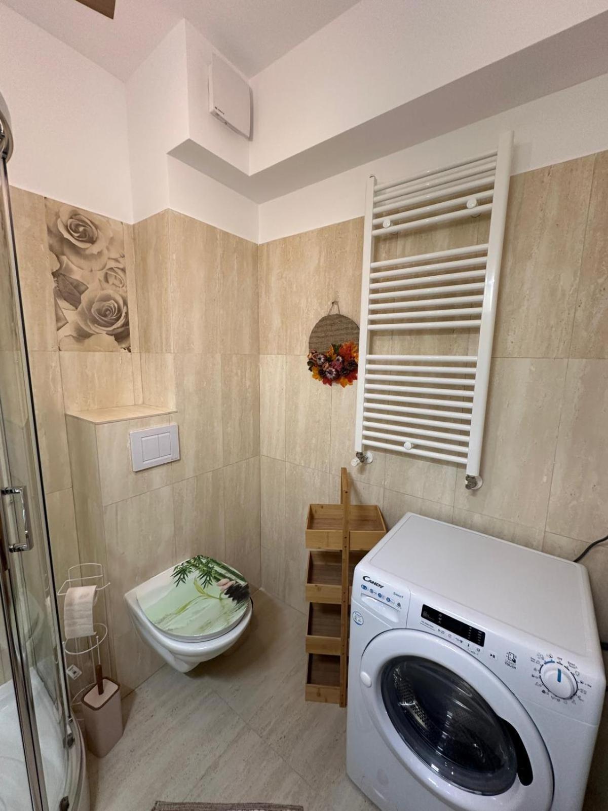 Lovely&Cozy Apartaments Palas Mall Iasi Exterior photo
